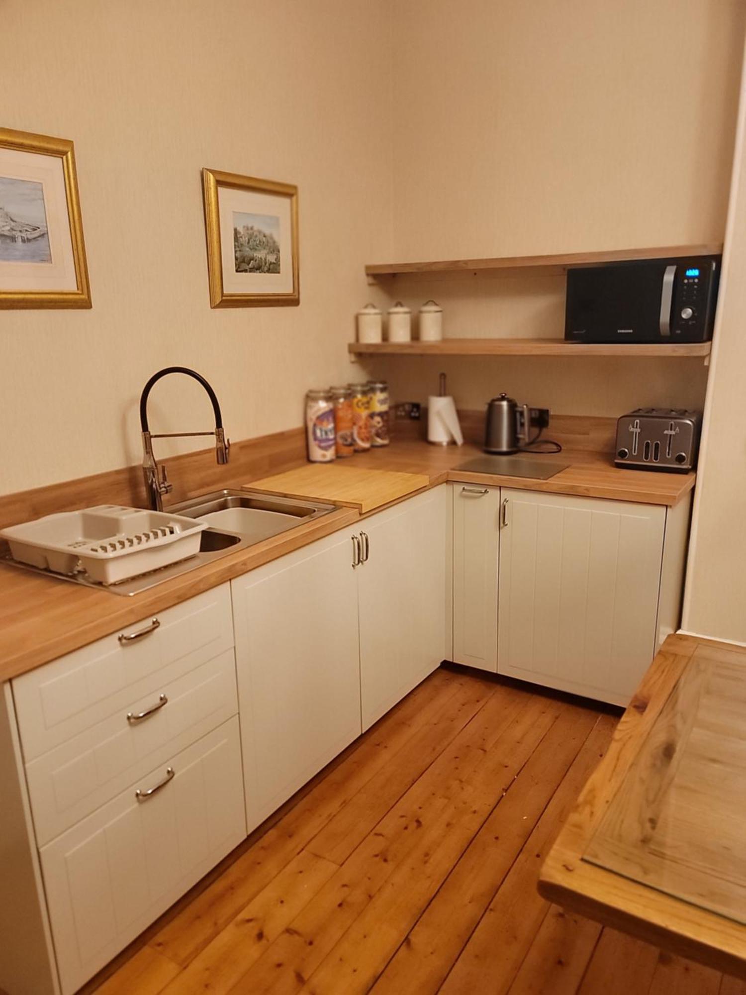 3 Bedroom Villa Attached To Host Home Free Parking 퍼스 외부 사진